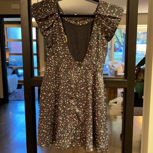 BCBGeneration polka dot cap sleeve dress with open back. Size 4. - Picture 2 of 3